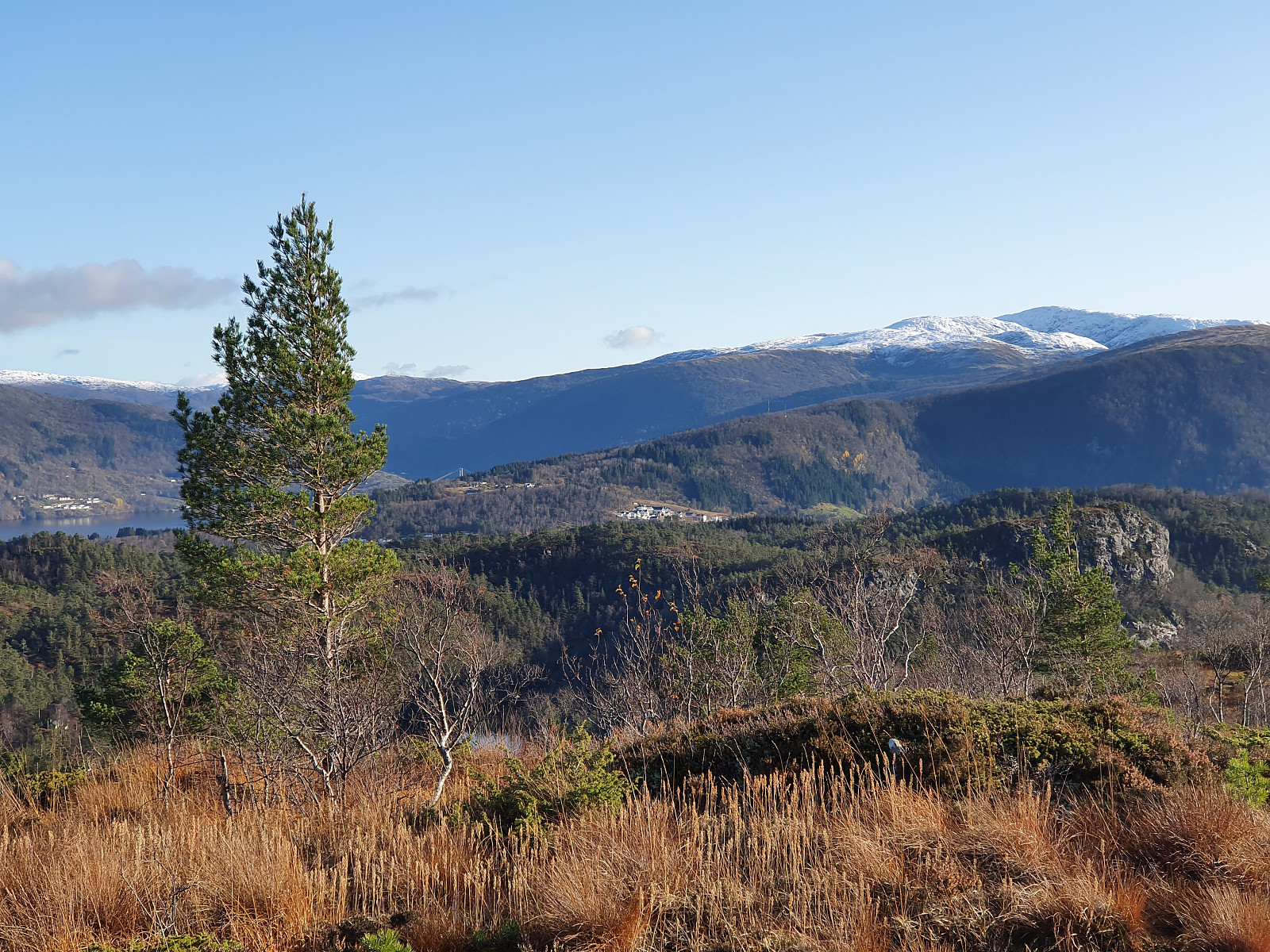 Kort fjelltur til Beitelen (260 moh) i Arna