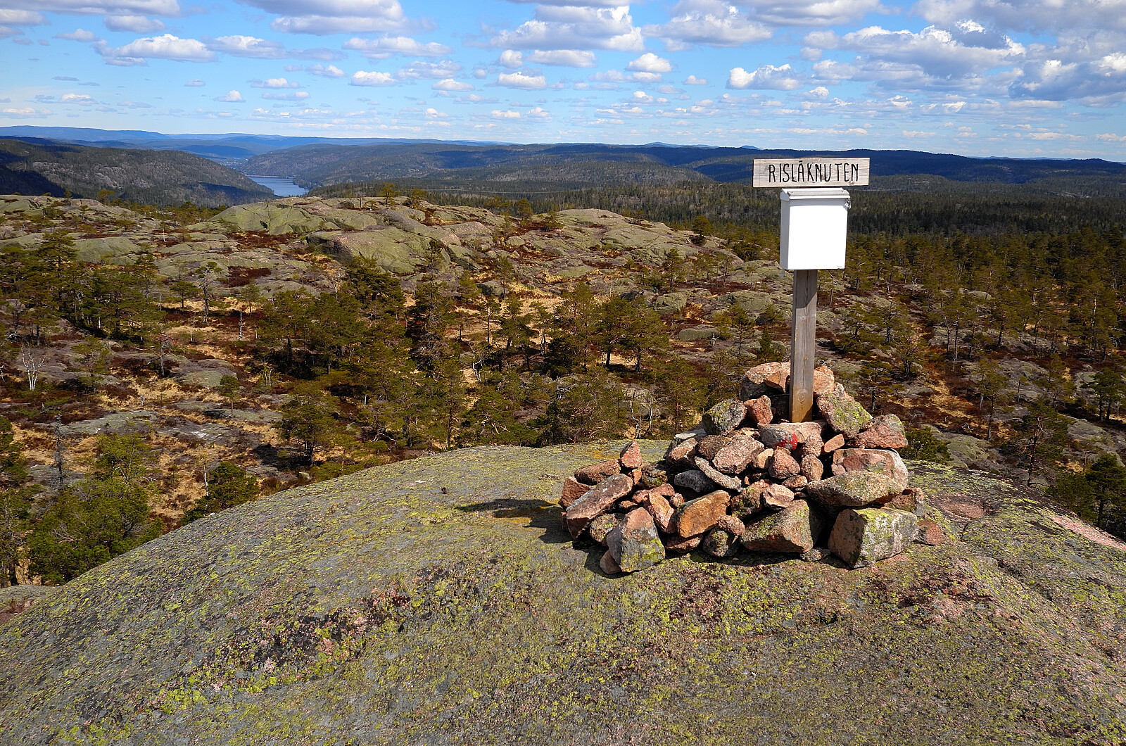 Rislåknuten (377moh)