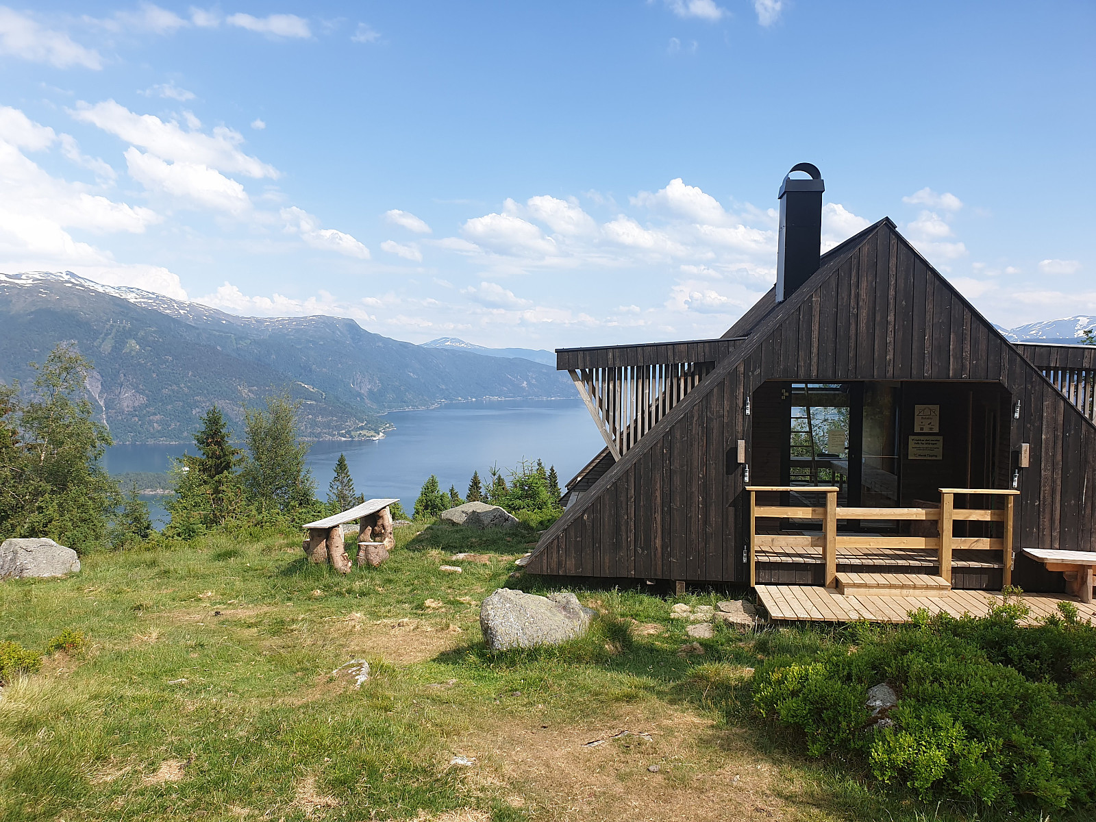 Balabu - Dagsturhytta i Balestrand (397 moh)