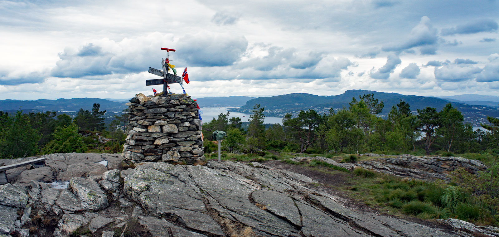 Kolbeinsvarden (231 moh) fra Skogedal på Askøy