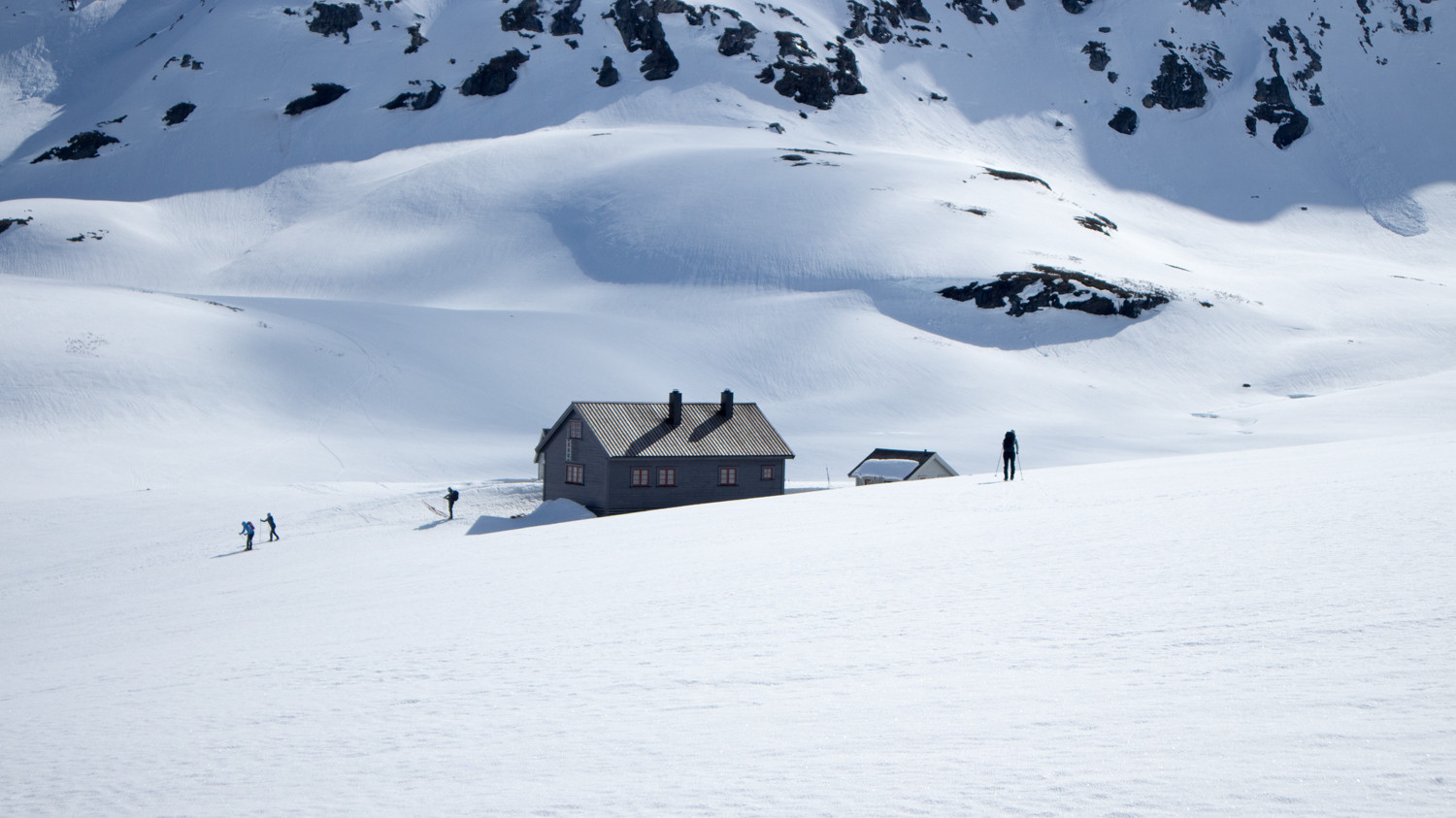 Skiinnmarsj langs Hamlagrøvatnet og videre mot Vending