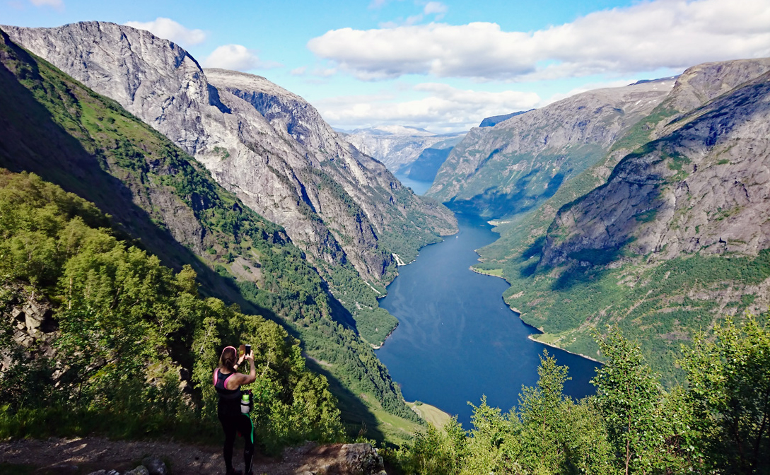 Fjelltur til Rimstigen (725 moh) fra Nærøyfjorden
