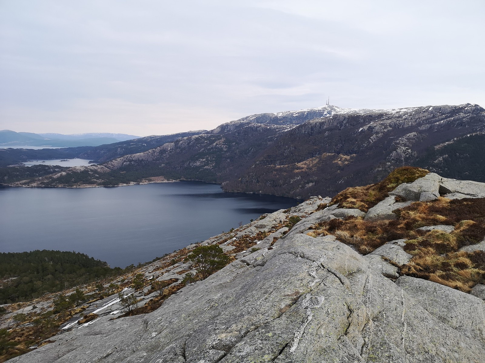 Fjelltur til Trogfjellet (268 moh) fra Dingja