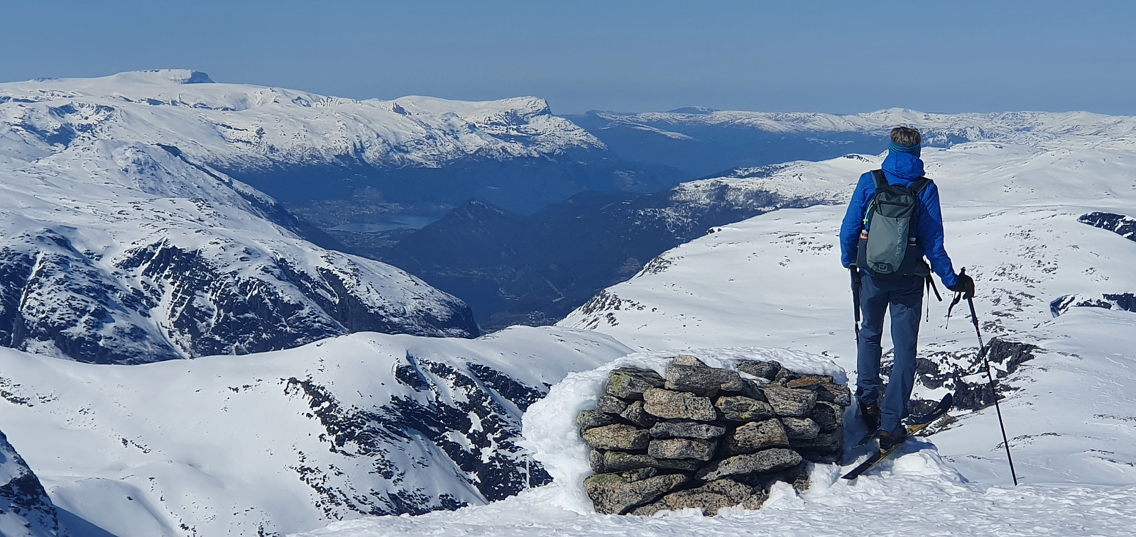 Fjelltur til Snønipa (1826 moh) fra Høyset