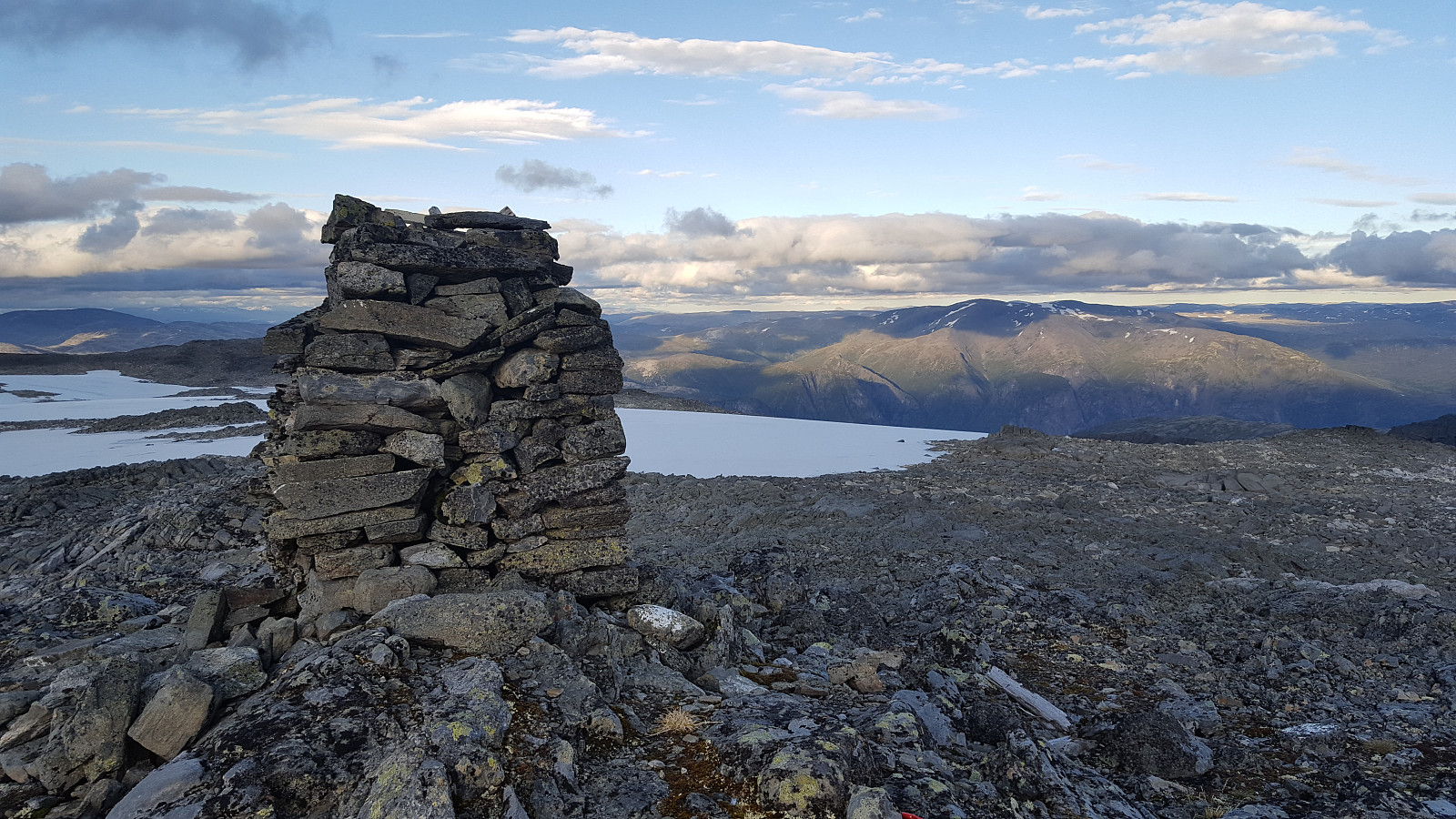 Fjelltur til Stiganosi (1761moh) fra Undredal