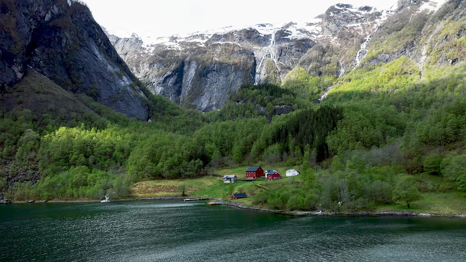 Finnabotnen Fjord Lodge