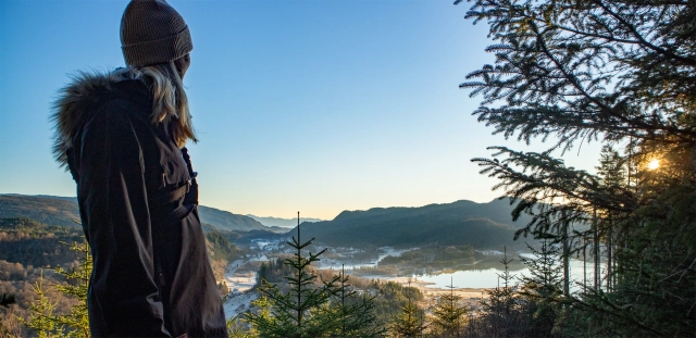 Vandretur fra Kaland til utsiktspunktet over Kalandsvannet - Bergen, Vestland