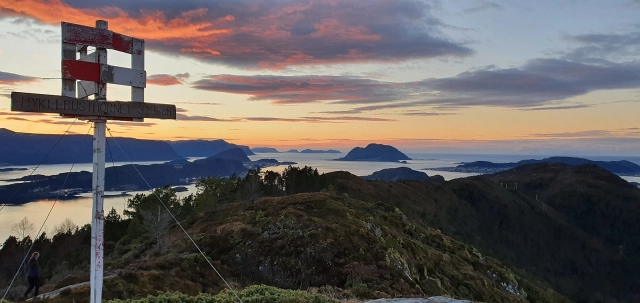 Myklebosthornet (329 moh) - Ålesund / Haram, Møre og Romsdal