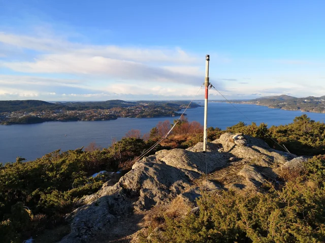 Tur Olderhaug (212 moh) i Morvik - Bergen, Vestland