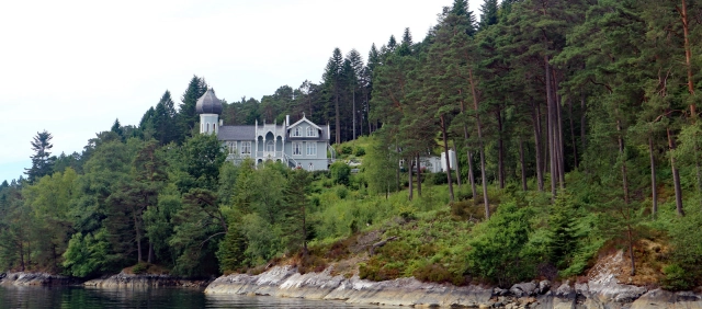 Lysøyen rundtur - Ole Bulls villa - Bjørnafjorden, Vestland