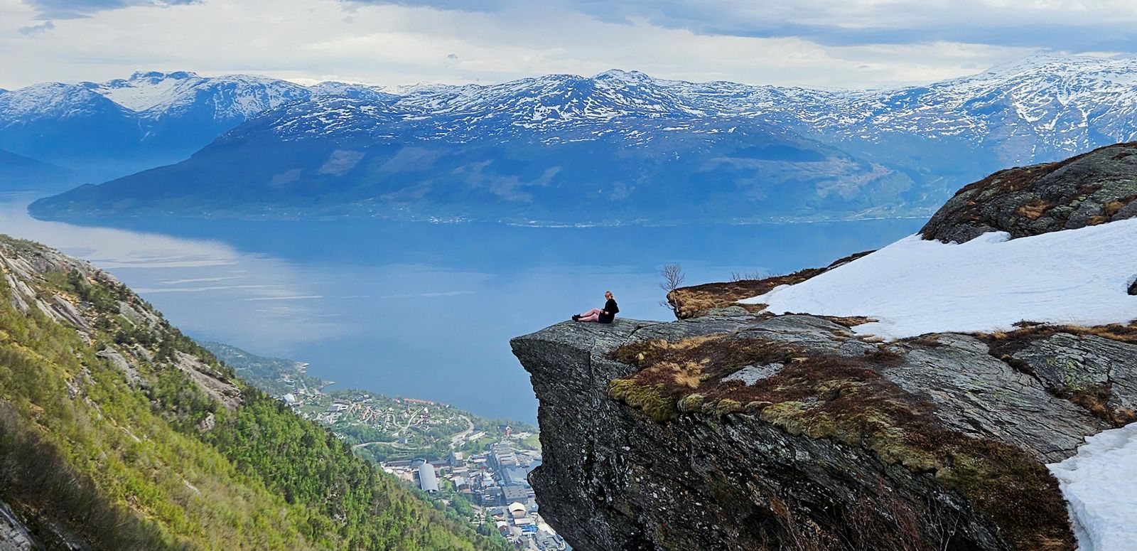Vikedalsnebbet (768 moh) i Ålvik